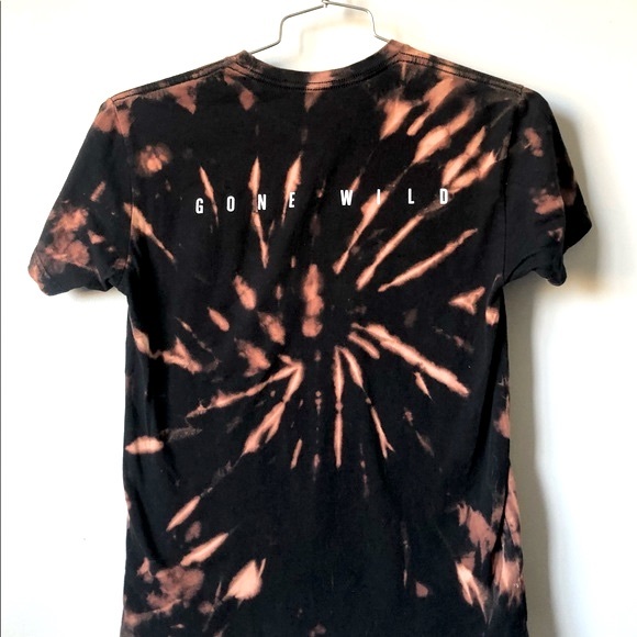 Liza Koshy Tie Dye Introvert Gone Wild Tee Discontinued Merch Size Small - Picture 3 of 7
